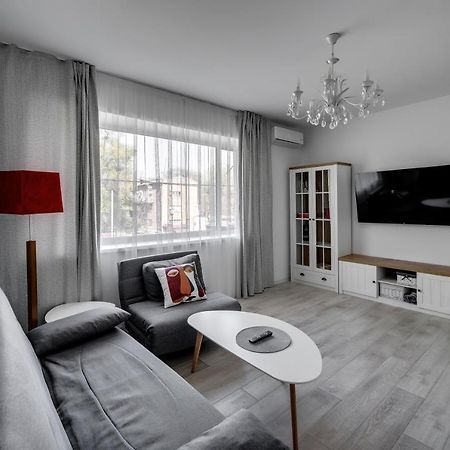 White Apartment Scandinavian Style Zaporizhia Eksteriør bilde